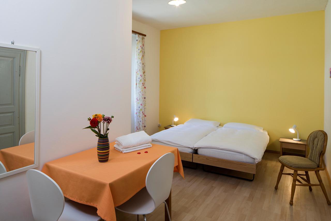 Hotel Garni Maggia Giumaglio Ngoại thất bức ảnh