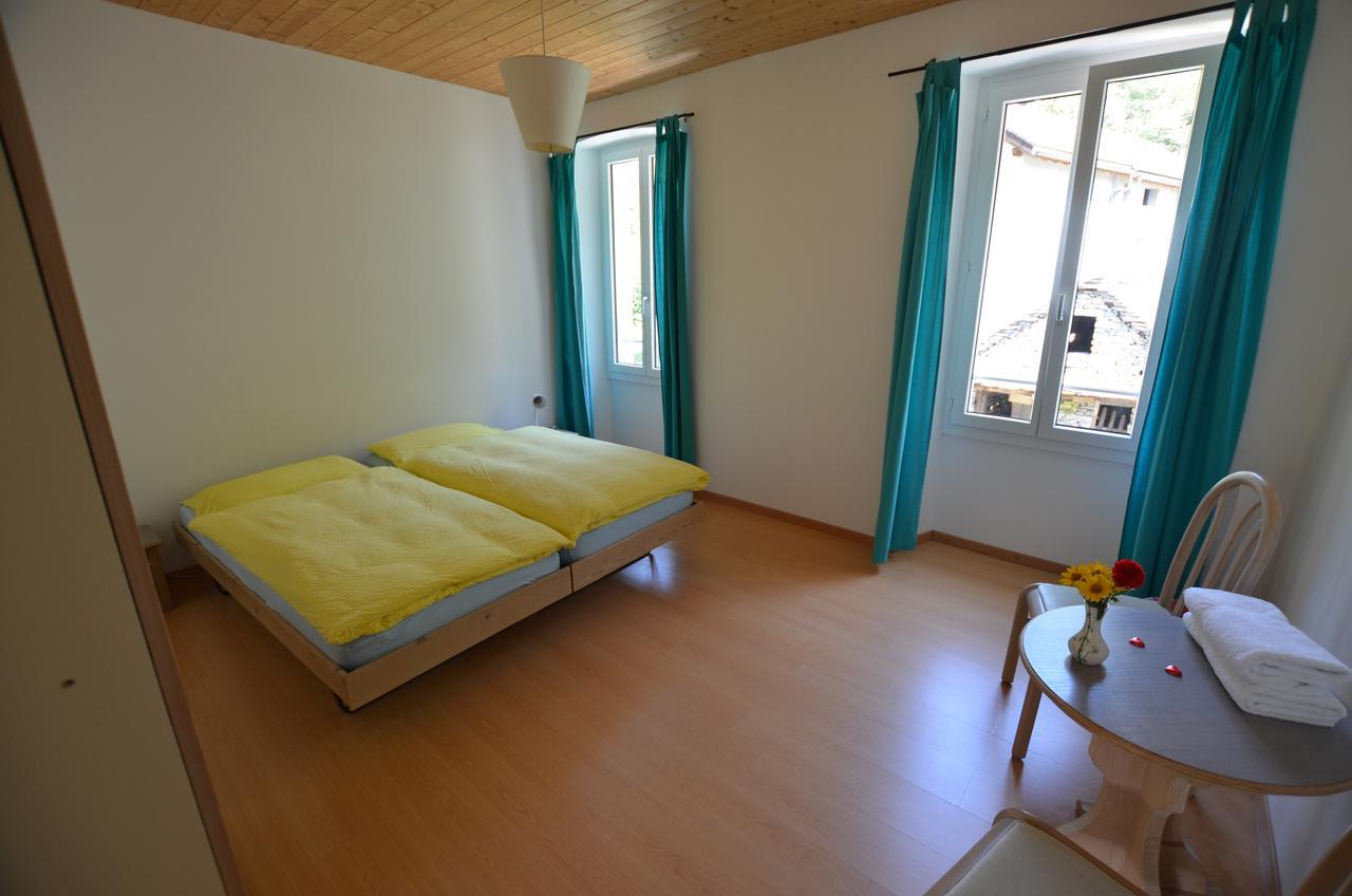 Hotel Garni Maggia Giumaglio Ngoại thất bức ảnh